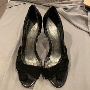 Nine West size 5 Open Toe heels.